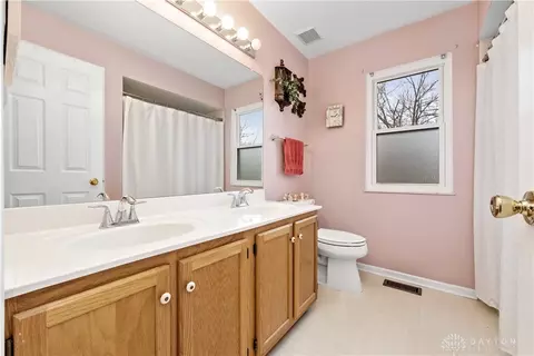 Bath - 553 Hamblin Dr, Cincinnati, OH 45255 photo 3 of 3