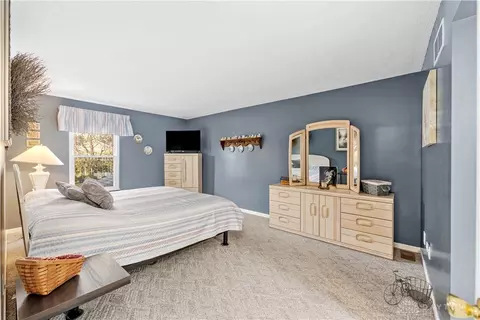 Bedroom - 553 Hamblin Dr, Cincinnati, OH 45255 photo 1 of 4