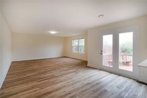 Living - 75 Cambridge Dr, Springboro, OH 45066 photo 1 of 5