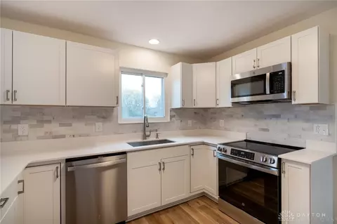 Kitchen - 75 Cambridge Dr, Springboro, OH 45066 photo 1 of 3