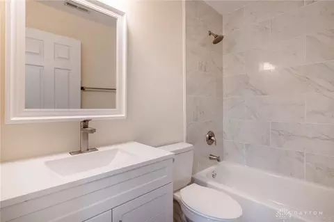 Bath - 75 Cambridge Dr, Springboro, OH 45066 photo 4 of 4