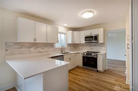 Kitchen - 75 Cambridge Dr, Springboro, OH 45066 photo 3 of 3