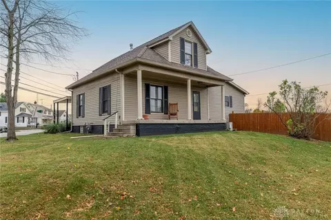 180 W Westbrook Rd, Brookville, OH 45309