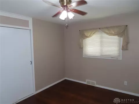 Bedroom - 1622 Marilyn Ave, Kettering, OH 45420 photo 5 of 10