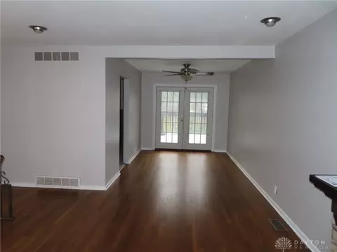 Living - 1622 Marilyn Ave, Kettering, OH 45420 photo 5 of 6