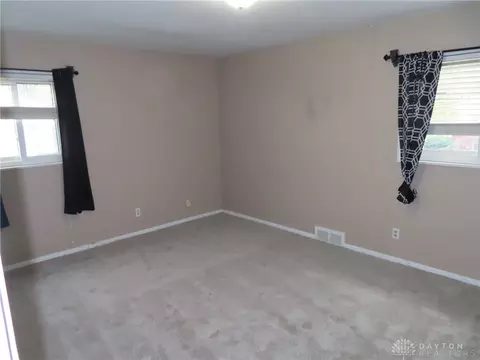 Bedroom - 1622 Marilyn Ave, Kettering, OH 45420 photo 6 of 10