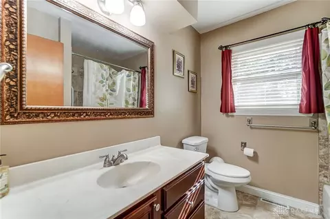 358 Carlyle Cir, Kettering, OH 45429 photo 37