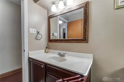 358 Carlyle Cir, Kettering, OH 45429 photo 38