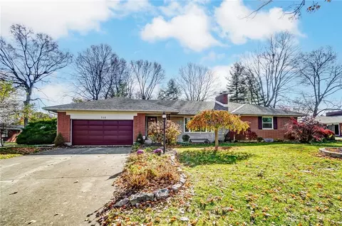 358 Carlyle Cir, Kettering, OH 45429 photo 2