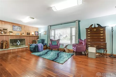 358 Carlyle Cir, Kettering, OH 45429 photo 7