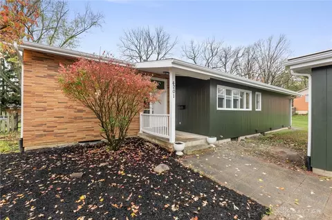 4201 Wood Acre Dr, Bellbrook, OH 45305