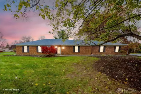 1281 Penbrooke Trl, Centerville, OH 45459