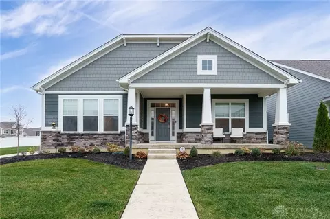 5070 Pepperwell Cir, Sugarcreek Township, OH 45440