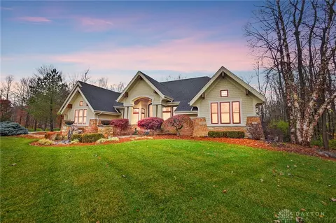 9381 Ridings Blvd, Washington Township, OH 45458