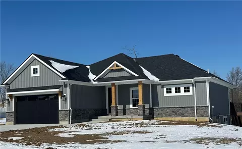 7851 Wedgemere Cir, Huber Heights, OH 45424