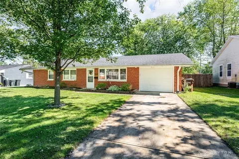 311 Lang Ct, Englewood, OH 45322