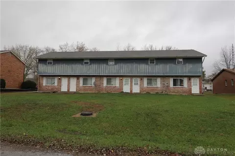 7624 Rosewood Dr, Blanchester, OH 45107