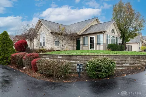131 Villa Pointe Dr, Springboro, OH 45066