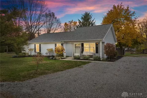 223 First St, New Vienna, OH 45159
