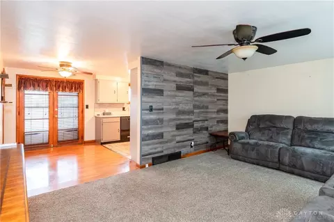 38 N Douglas Ave, Springfield, OH 45503 photo 6