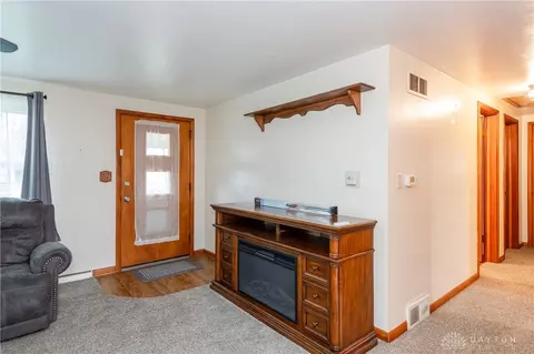 38 N Douglas Ave, Springfield, OH 45503 photo 4