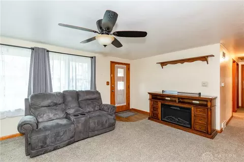 38 N Douglas Ave, Springfield, OH 45503 photo 7