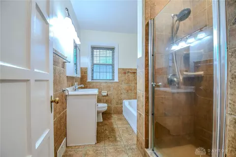 Bath - 1401 Abingdon Rd, Kettering, OH 45409 photo 1 of 2
