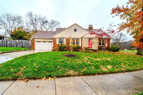 Exterior - 1401 Abingdon Rd, Kettering, OH 45409 photo 5 of 5