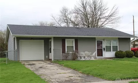 1416 Rockwell Dr, Xenia, OH 45385