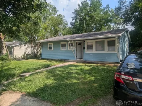 4940 Porterfield Dr, Dayton, OH 45417