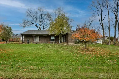 5331 Birchbend Ct, Dayton, OH 45415