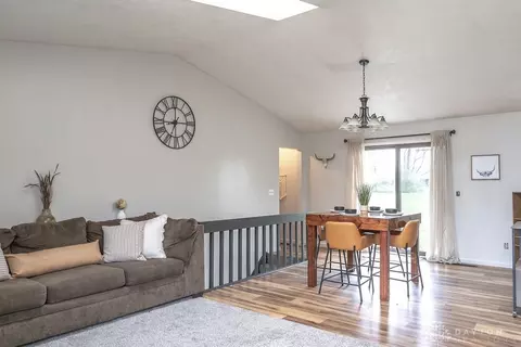 Dining - 5555 Middle Urbana Rd, Springfield, OH 45502 photo 1 of 2