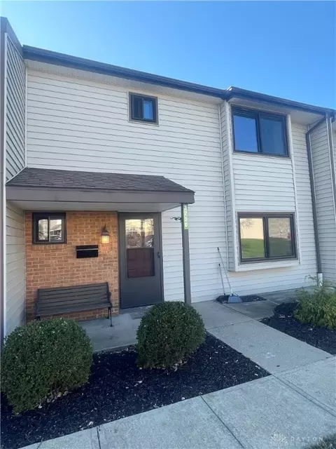 3230 Fantasia Trl #6, Dayton, OH 45449