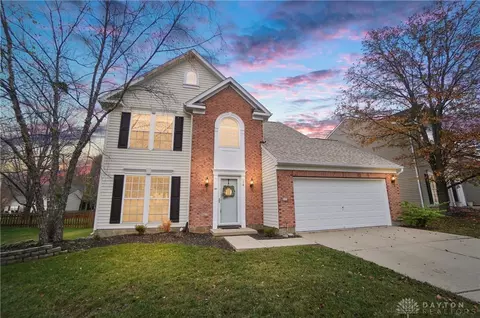 18 Holly Ct, Springboro, OH 45066