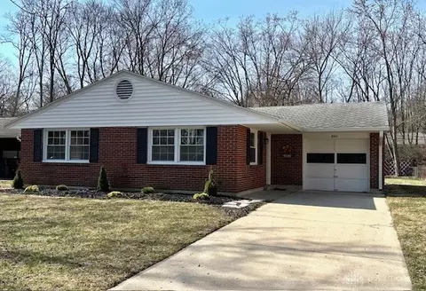 8441 Elmway Dr, Dayton, OH 45415