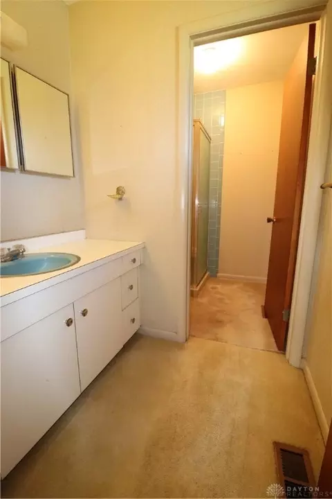 533 Deptford Ave, Centerville, OH 45429 photo 16
