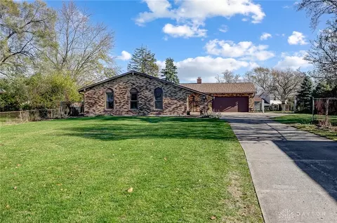 1530 S Maple Ave, Fairborn, OH 45324