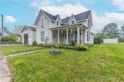 5817 E Xenia St, Sabina, OH 45169