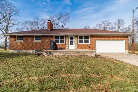 3745 W Ginghamsburg Frederick Rd, Tipp City, OH 45371