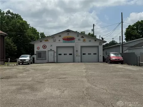 972 S Main St, Franklin, OH 45005