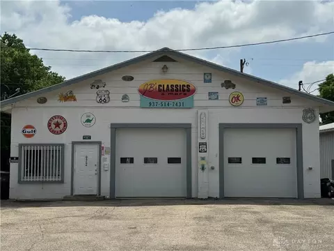 Exterior - 972 S Main St, Franklin, OH 45005 photo 2 of 12
