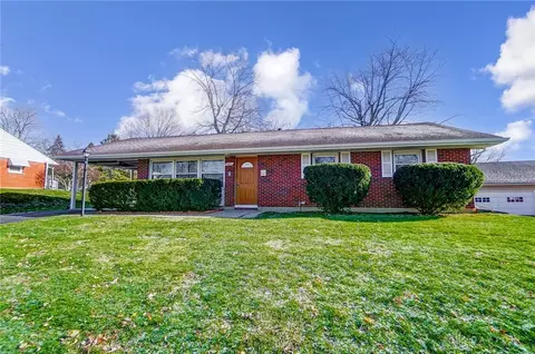 Exterior - 2832 Powhattan Pl, Kettering, OH 45420 photo 2 of 7