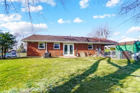 Exterior - 2832 Powhattan Pl, Kettering, OH 45420 photo 5 of 7