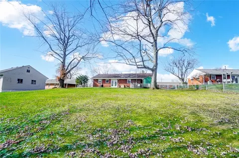Exterior - 2832 Powhattan Pl, Kettering, OH 45420 photo 3 of 7