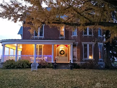 84 N Main St, West Alexandria, OH 45381