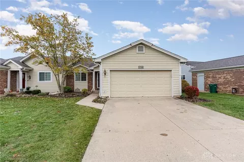 Exterior - 1738 Yardley Cir, Dayton, OH 45459 photo 2 of 5