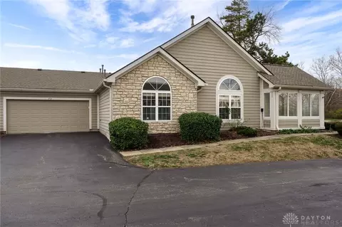 232 Edinburgh Village Dr, Dayton, OH 45458