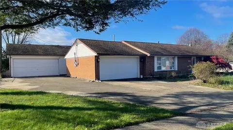 2976 Westcott Dr, Kettering, OH 45420 photo 2