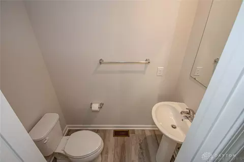 Bath - 190 Chesapeake Cir, Springfield, OH 45505 photo 1 of 3