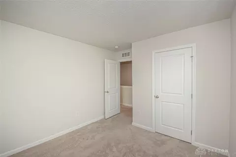 Bedroom - 190 Chesapeake Cir, Springfield, OH 45505 photo 4 of 8